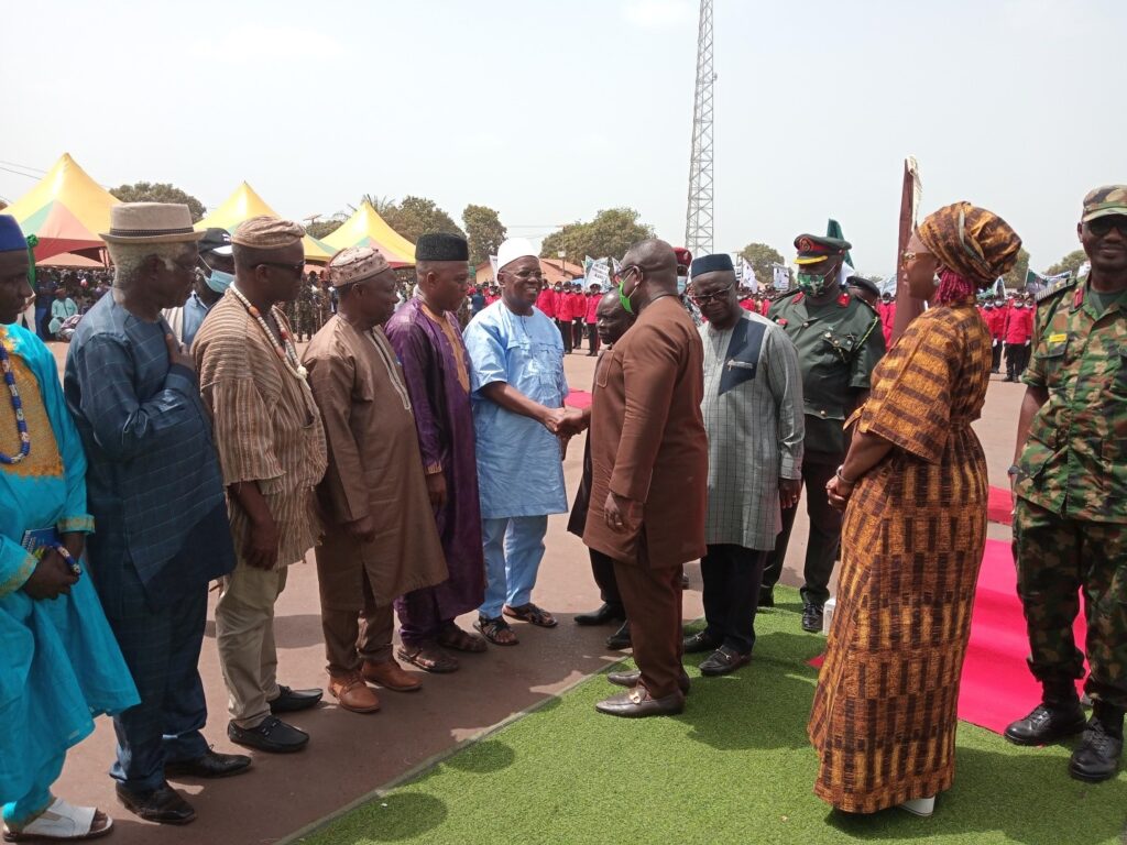 LOCAL GOVERNMENT MINISTER PRESENTS 13 PARAMOUNT CHIEFS TO PRESIDENT BIO FOR CORONATION